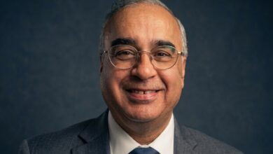 الكاتب العراقي فاروق الرماحي