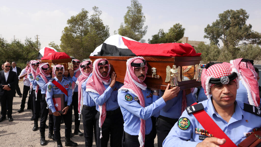 تشييع ضحايا حادث الكرك