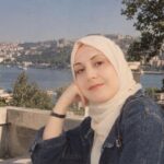 الشاعرة السورية وفاء منلا